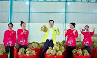 Học trò Ngọc Sơn ra mắt MV về &apos;trái cây tỷ đô&apos; của Việt Nam
