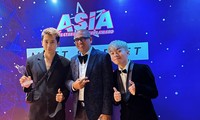 Bất ngờ chưa, &apos;Best Comedy Maestro&apos; châu Á gọi tên Vương Khánh!