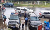 Cướp ngân hàng bất thành, đối tượng vứt súng bỏ chạy