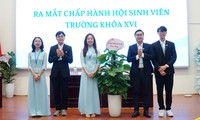Chị Đặng Huyền Thư làm Chủ tịch Hội Sinh viên trường ĐH Ngoại ngữ (ĐHQG Hà Nội)