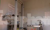 Dù đã mua máy xử lý chất thải rắn công nghệ hấp và cắt nhỏ (dấu X) do Hungary sản xuất, nhưng Sở Y tế Đắk Nông phải mua thêm máy cắt mới hoạt động được