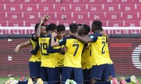 Từ điểm ‘ra đàng là chết’ cho tới trận mở đầu World Cup, mẩu chuyện khó khăn tin cẩn của phụ thân ngôi sao 5 cánh Ecuador 