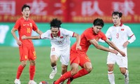 Truyền thông Trung Quốc ấn tượng với ĐT Việt Nam, mô tả đội quân của HLV Troussier chơi như Nhật Bản và... Barca