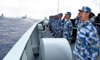 Một hạm đội Trung Quốc hoạt động trên biển Đông hồi tháng Tư. Ảnh: Getty Images.
