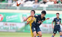 HAGL lại thắng ở phút bù giờ