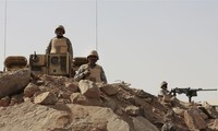 Binh sĩ Saudi Arabia canh gác tại khu vực Najran, nằm trên đường biên giới tiếp giáp Yemen