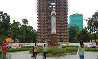 Ngày đầu Nhà thờ Đức Bà Sài Gòn mở cửa trở lại sau 6 tháng giãn cách