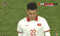 Nguyễn Tiến Linh ra mắt HLV Troussier theo cách ‘thảm họa’: Bị đuổi chỉ sau 10 phút!