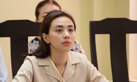 Showibz 7/5: Nữ ca sĩ Miko Lan Trinh và ông bầu Hoàng Vũ ra tòa sau 7 năm
