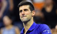 Djokovic &apos;thà bỏ Wimbledon và Pháp Mở rộng chứ nhất quyết không tiêm phòng&apos;