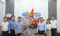 Bí thư Thường trực T.Ư Đoàn Nguyễn Ngọc Lương chúc mừng đội ngũ doanh nhân trẻ Việt Nam 