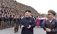 Lãnh đạo Triều Tiên Kim Jong Un dành phần lớn nguồn lực cho quân sự. (Ảnh: KCNA/Reuters)