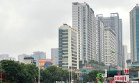 Tuyến đường Lê Văn Lương với nhiều cao ốc bị điều chỉnh quy hoạch, nâng tầng không đúng được nêu trong Kết luận Thanh tra Bộ Xây dựng Ảnh: Như Ý 