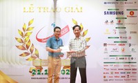 Trao giải cho các golfer xuất sắc của Giải golf Swing for the Kids lần thứ 16