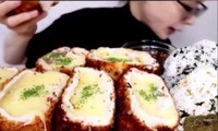 YouTuber chuyên quay video mukbang để lộ hình ảnh lén nhổ thức ăn đi, khiến fan nổi giận