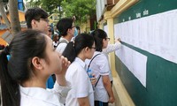 Điểm chuẩn vào lớp 10 ở Hà Nội: Có trường lấy cao &quot;ngất ngưởng&quot;, có trường chỉ 3 điểm/ môn