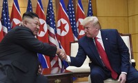 Chủ tịch Triều Tiên Kim Jong-un và Tổng thống Mỹ Donald Trump. Ảnh: AP