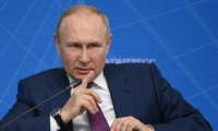 Tổng thống Nga Putin chê Coca-Cola ‘toàn hóa chất’