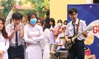 Teen THPT Minh Khai mỗi ngày đến trường: Như đóng &quot;High School Musical&quot;, chill nhạc cả năm!