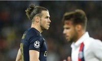 Bale thất vọng vì bàn thắng bị VAR từ chối.