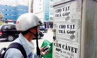 Băng nhóm 'tín dụng đen' mang xăng và quan tài đi đòi nợ