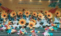 Tween Tiểu học Phan Đình Giót thể hiện tài năng sân khấu trong hội thi Giai điệu tuổi hồng