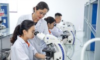 Thủ tục nhiêu khê 'hành' nhà khoa học: Bảo sao, nhiều người ngại đăng ký làm đề tài