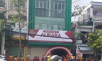 Khai trương văn phòng không phép, Alibaba bị buộc tháo dỡ biển hiệu