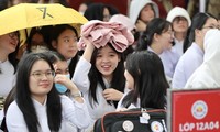 TPHCM cấm đặt tên, thu thêm, gây áp lực với học sinh
