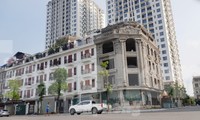 Nở rộ công trình &apos;cung điện, lâu đài&apos; tự hợp thửa đất liền kề ở Hà Nội