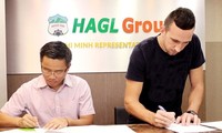 HAGL củng cố hàng phòng ngự bằng bản hợp đồng với trung vệ Damir Memovic từ SLNA.
