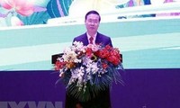 Trao Huân chương cao quý tặng Lãnh đạo cấp cao Đảng, Nhà nước Lào