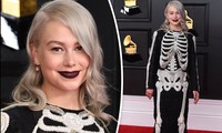 Nữ ca sĩ 9x hóa ‘bộ xương di động’ trên thảm đỏ Grammy 2021
