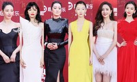 LHP Bắc Kinh: AngelaBaby diện váy trái tim khoét eo vẫn bị các đàn chị ‘át vía’