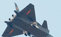 Máy bay tàng hình Trung Quốc ‘nhái’ máy bay Nga?