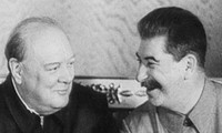 Stalin và Churchill từng cùng uống đến say