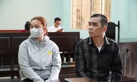 Bị cáo Nguyễn Thảo Nguyên và Lê Văn Bậm tại phiên tòa.