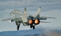 Tiêm kích MiG-31 Nga diễn tập diệt mục tiêu trên tầng bình lưu