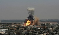 Xem Israel không kích ác liệt vào dải Gaza