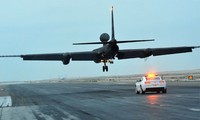 Máy bay do thám U-2 của Mỹ cất - hạ cánh như thế nào?