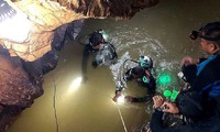 Toàn cảnh ngày giải cứu thứ nhất, đưa 4 em nhỏ Thái Lan ra khỏi hang