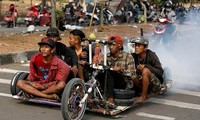 Những &apos;quái xế&apos; Vespa ở Indonesia