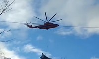 Trực thăng Mi-26 chở tiêm kích Su-27 Nga