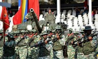 Hoành tráng đạo quân nửa triệu người Venezuela diễu binh