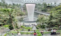 Singapore vận hành tổ hợp giải trí sân bay lớn nhất từ trước đến nay