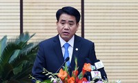 Chủ tịch Hà Nội trả lời công nhân về giá xăng, giá điện tăng 