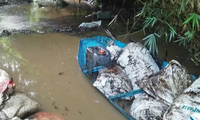 Hiện trường nơi nhiễm dầu thải nghi ảnh hưởng nguồn nước sạch tại Hà Nội