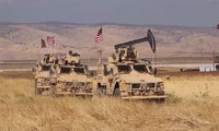 Thiết giáp Mỹ tuần tra quanh mỏ dầu Syria