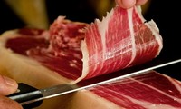 Thịt lợn đắt nhất thế giới, đùi giá 4.500 USD/chiếc