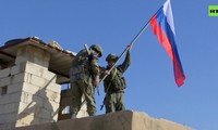 Quân cảnh Nga rầm rộ tiếp quản tiền đồn Mỹ bỏ lại tại Syria